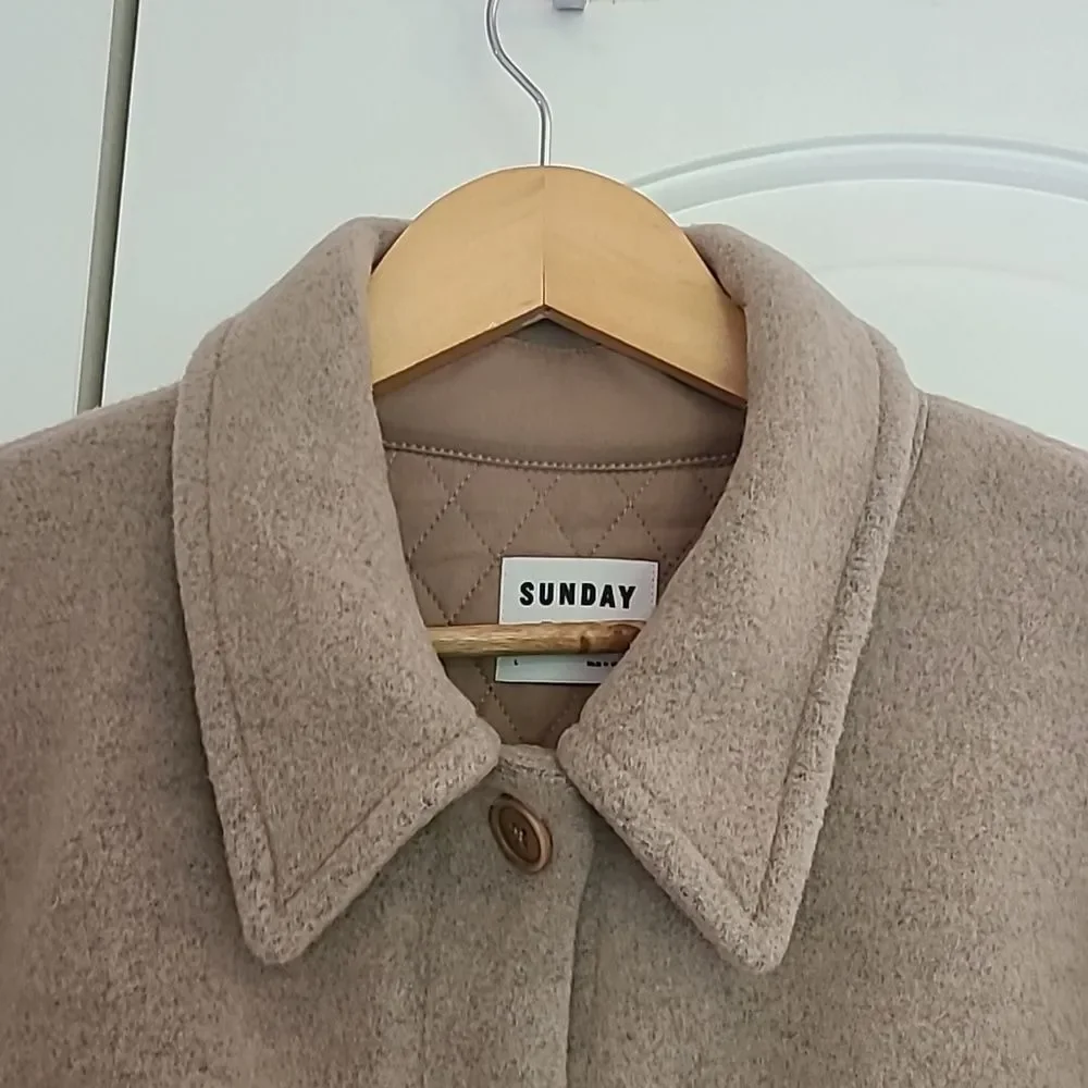 Aritzia Sunday Best Cropped Wool Blend Shacket Jacket Tan Greige Oatmeal Size L